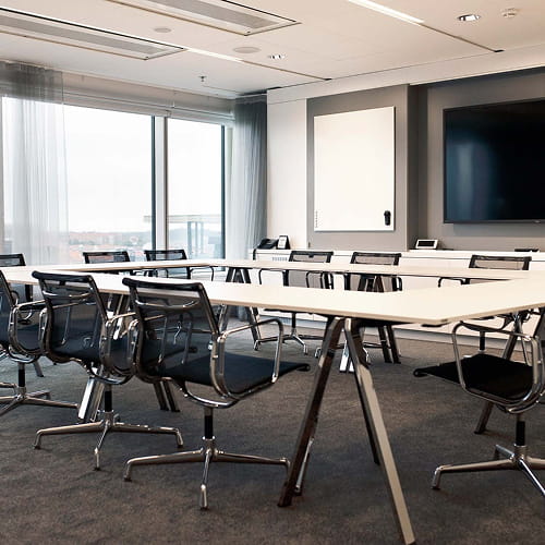 Skyline room for small meetings